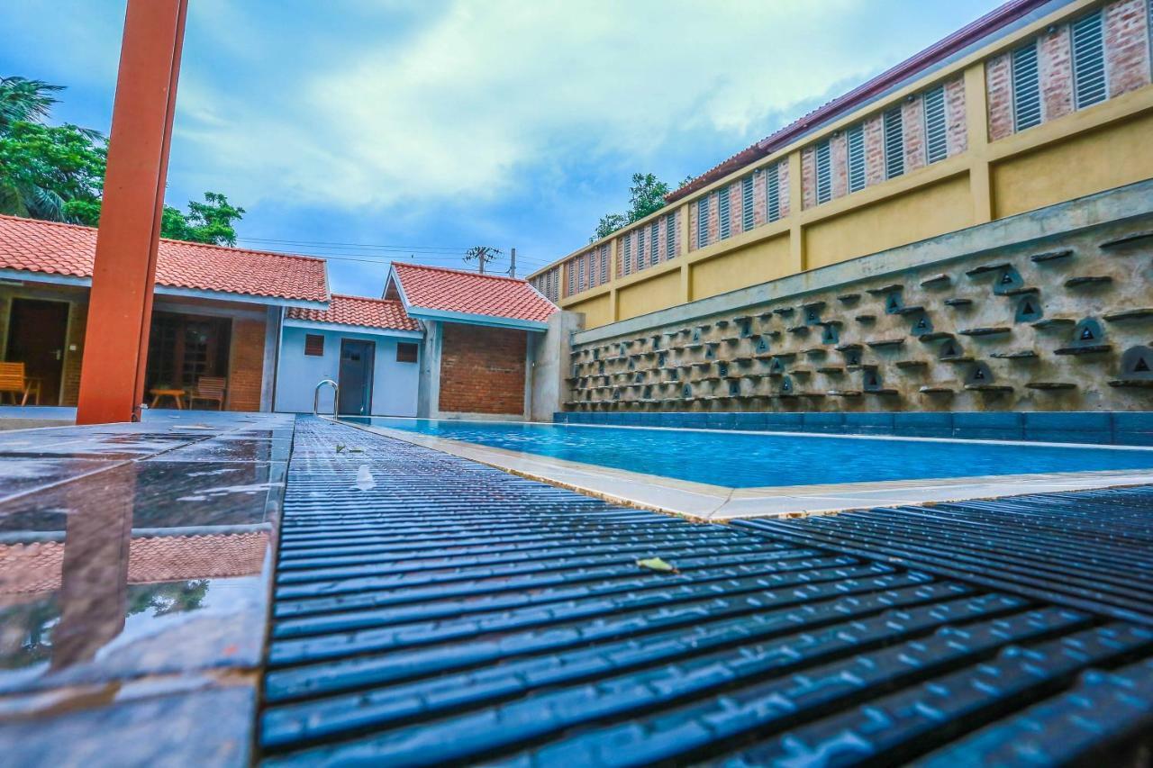 Olinia Airport Hotel كاتوناياكى المظهر الخارجي الصورة