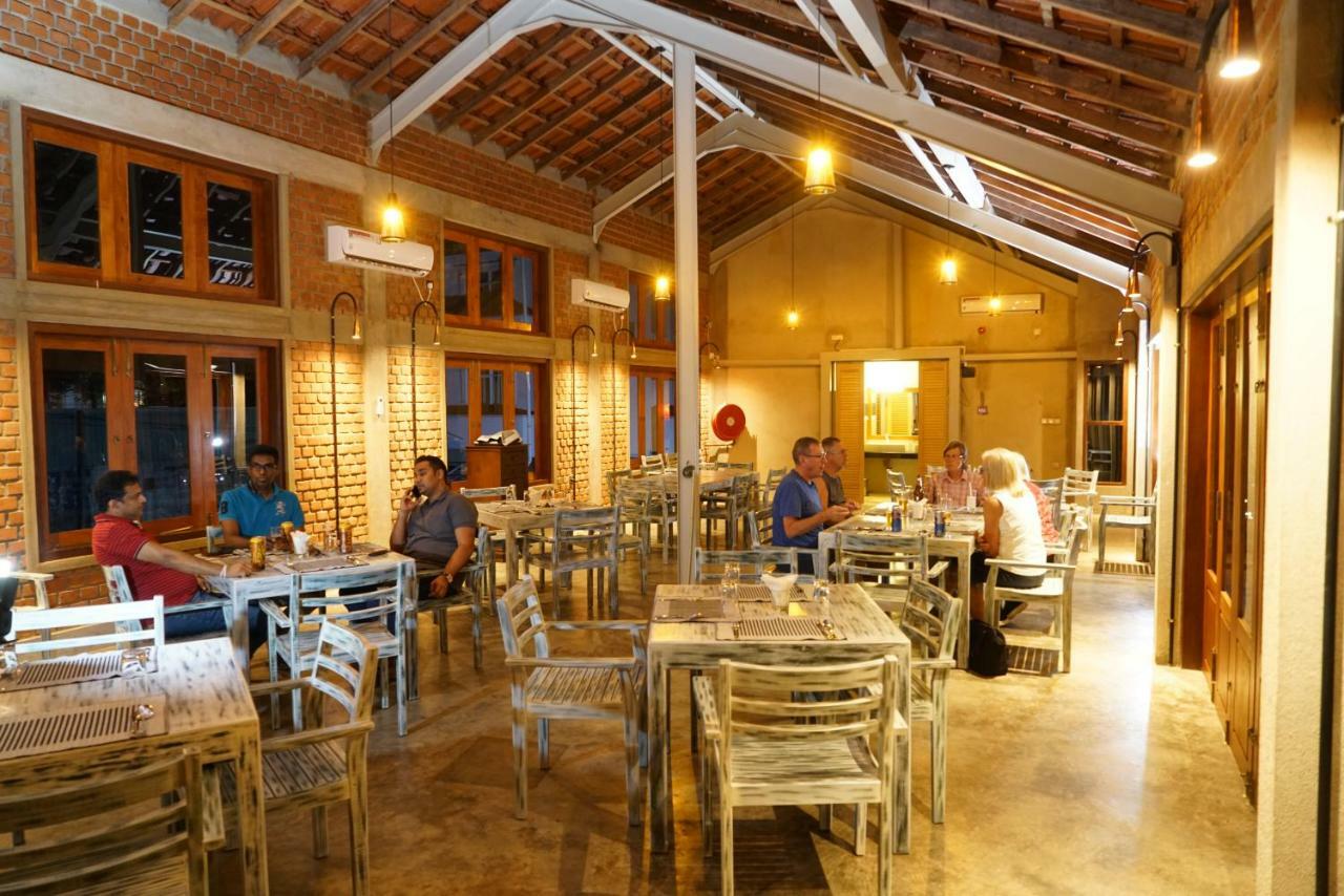 Olinia Airport Hotel كاتوناياكى المظهر الخارجي الصورة