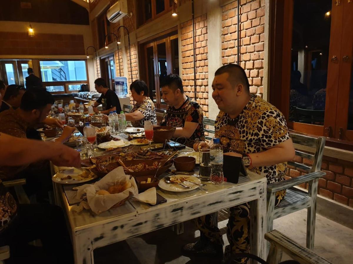 Olinia Airport Hotel كاتوناياكى المظهر الخارجي الصورة